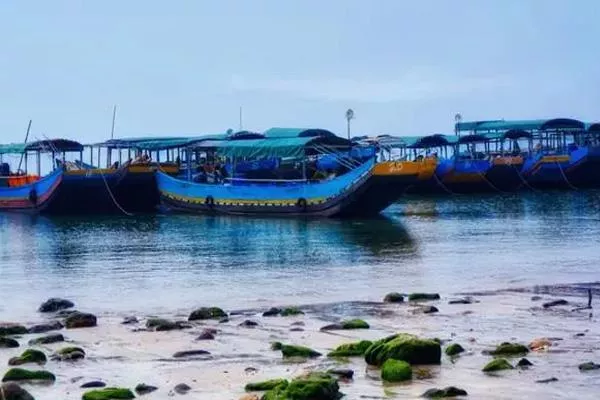 廣西京族三島<a href='http://m.jsbaijian.com/' target=_blank>旅游攻略</a>